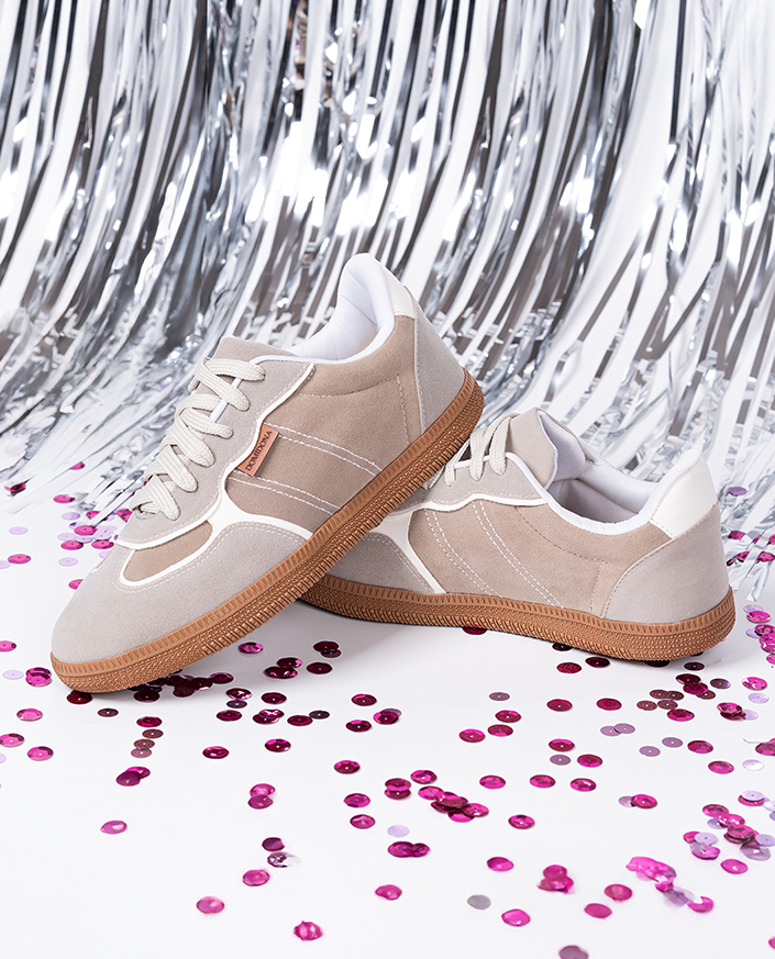 Tênis feminino casual bege confortável para Carnaval e pós-folia – Domidona