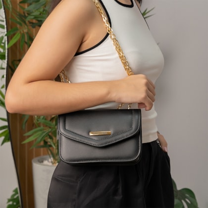Segunda imagem do produto Bolsa Feminina Preta Domidona Mini Bag Pequena com Corrente Dourada