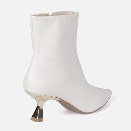 Bota Cano Curto Salto Fino Baixo Kitten Heel Metalizado Bico Fino Off White
