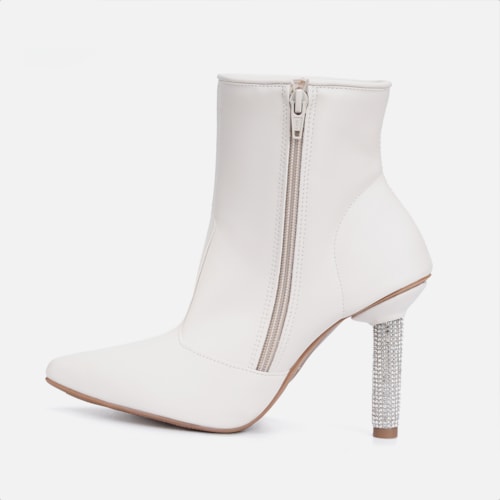 Bota Feminina Inverno Off White Cano Médio Bico Fino Salto Fino Strass