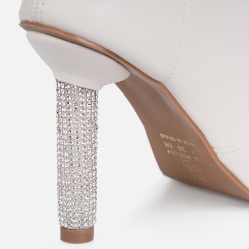 Bota Feminina Inverno Off White Cano Médio Bico Fino Salto Fino Strass