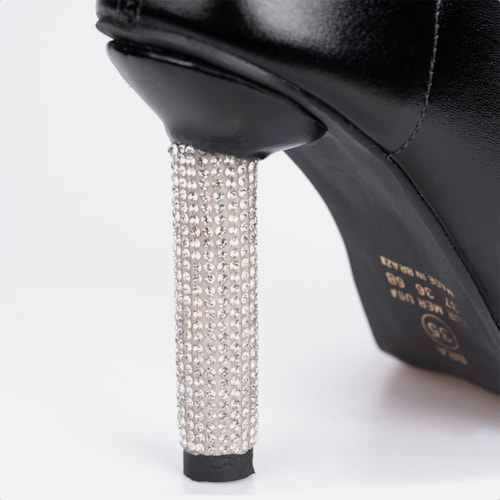Bota Feminina Inverno Preta Cano Médio Bico Fino Salto Fino Strass