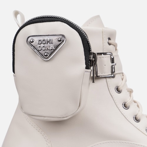 Coturno Feminino Tratorado Com Bolsinha Na Lateral Off White