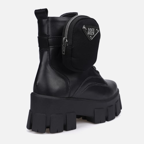 Coturno Feminino Tratorado Com Bolsinha Na Lateral Preto
