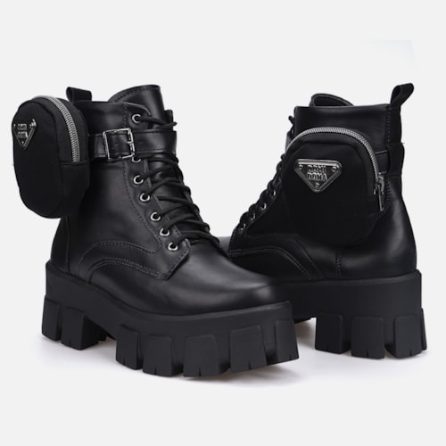Coturno Feminino Tratorado Com Bolsinha Na Lateral Preto