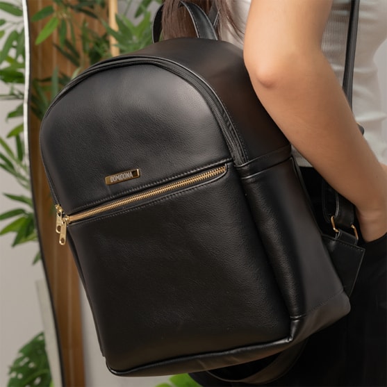Segunda imagem do produto Mochila Feminina Domidona Preta Minimalista Grande Alças ajustáveis