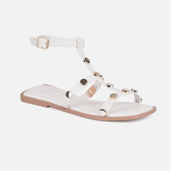 Segunda imagem do produto Rasteira Gladiadora Off White Tiras Finas Com Tachas Metálicas