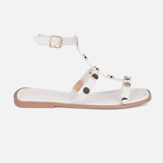 Rasteira Gladiadora Off White Tiras Finas Com Tachas Metalizado Dourado