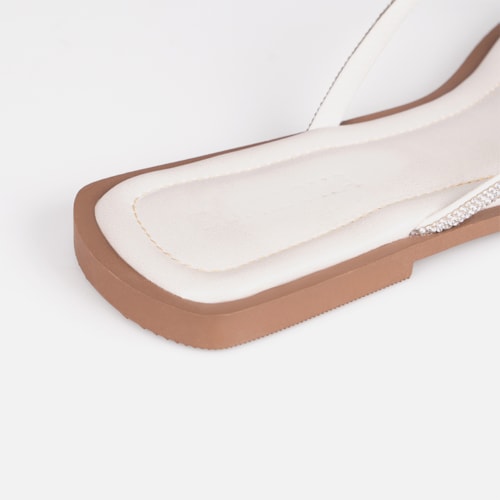 Rasteirinha Off White Flat De Dedo Tiras Strass Plana Bico Quadrado