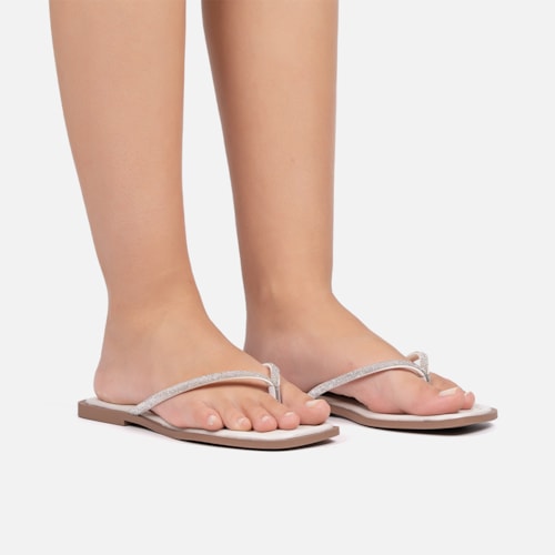 Rasteirinha Off White Flat De Dedo Tiras Strass Plana Bico Quadrado