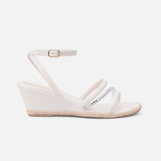 Sandália Anabela Com Detalhe Em Palha E Tira De Strass Off White