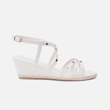 Sandália Anabela Tiras Com Tachas e Fivela Dourada Off White