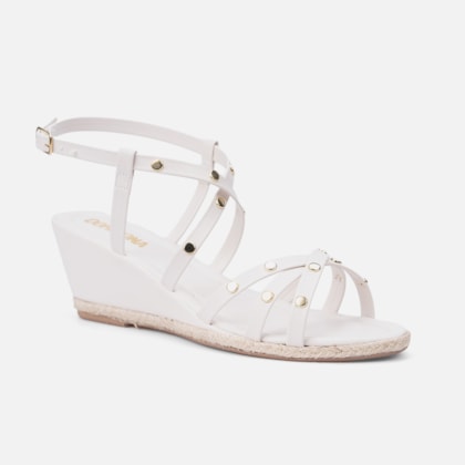Segunda imagem do produto Sandália Anabela Tiras Com Tachas e Fivela Dourada Off White