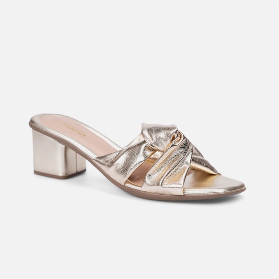 Segunda imagem do produto Sandália Feminina Laço Bico Quadrado Salto Médio Bloco Dourada