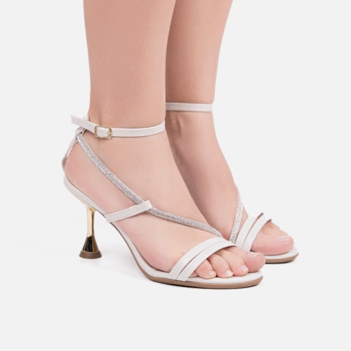 Sandália Feminina Off White Salto Alto Taça Dourado Metalizado Tira Fina Com Strass