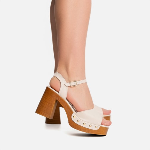 Sandália Feminina Off White Salto Grosso Bloco Madeira Tira Com Tachas