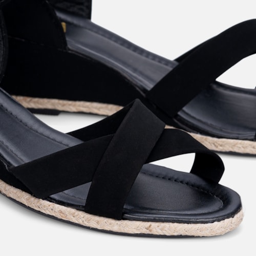 image_cf6d3c96-37e7-41ff-b3ba-c6d15a47d885