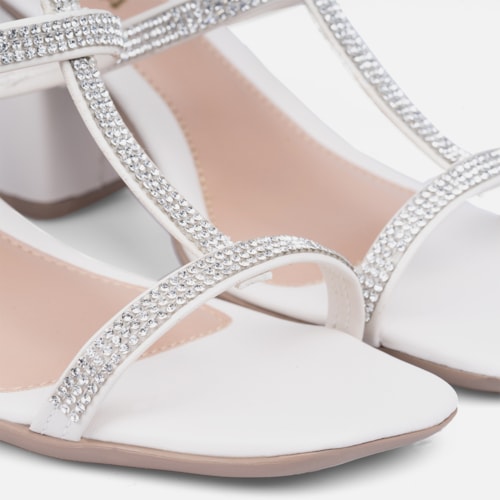 Sandália Feminina Salto Bloco E Tiras Finas Em Strass Off White