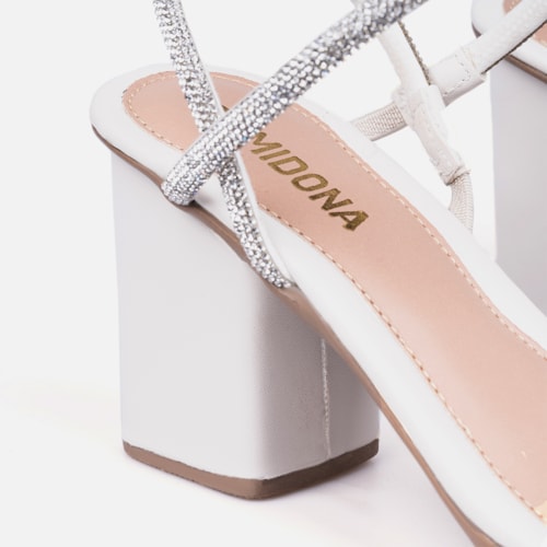 Sandália Feminina Salto Bloco Tiras De Strass Cruzadas Off White