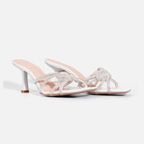 Sandália Feminina Salto Fino Bico Quadrado Tira Em Strass Com Laço Off White