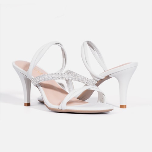 Sandália Feminina Tiras Triplas Cruzadas Com Strass e Salto Alto Fino Off White