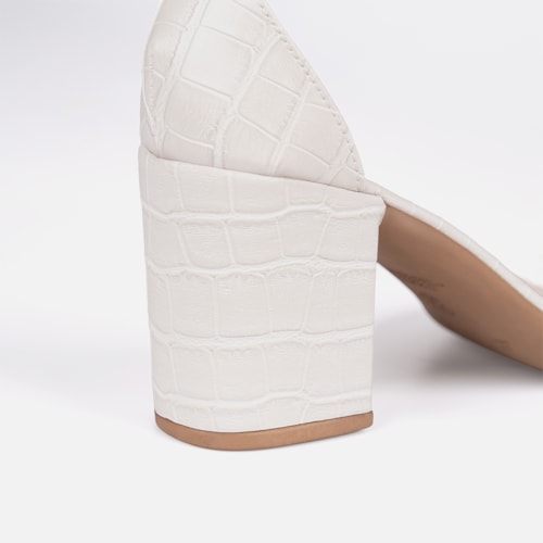 Sandália Off White Feminina Animal Print Salto Bloco Tira Única Com Fivela