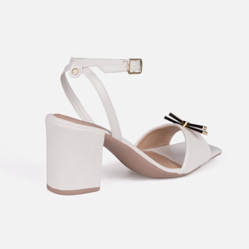 Sandália Off White Salto Alto Bloco Bico Quadrado Com Laço ABS Metalizado