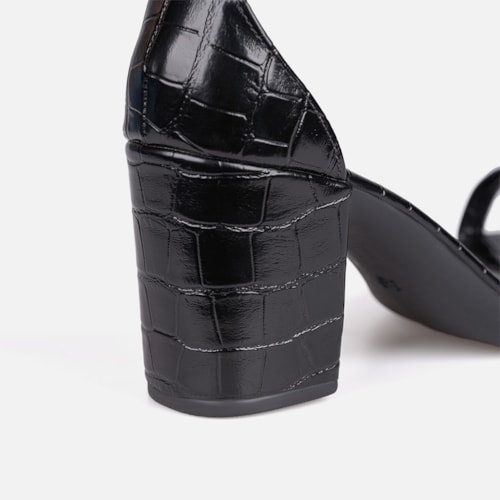 Sandália Preta Feminina Animal Print Salto Bloco Tira Única Com Fivela
