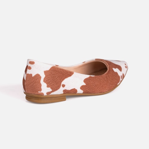 Sapatilha Feminina Camurça Animal Print Vaca Caramelo Bico Fino