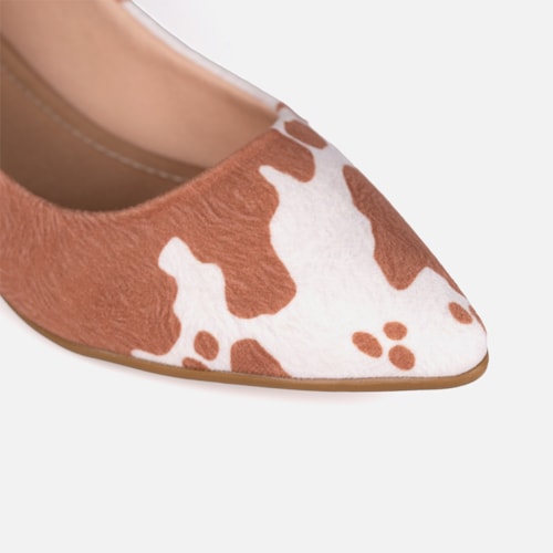 Sapatilha Feminina Camurça Animal Print Vaca Caramelo Bico Fino
