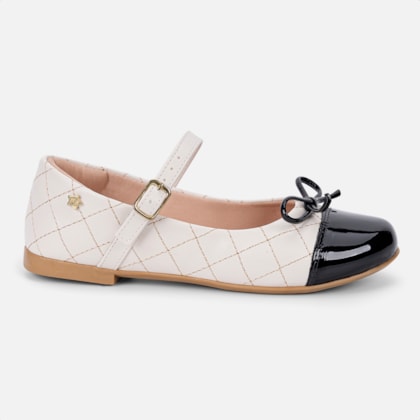 Sapatilha Menina Infantil Off White Biqueira Verniz e Laço