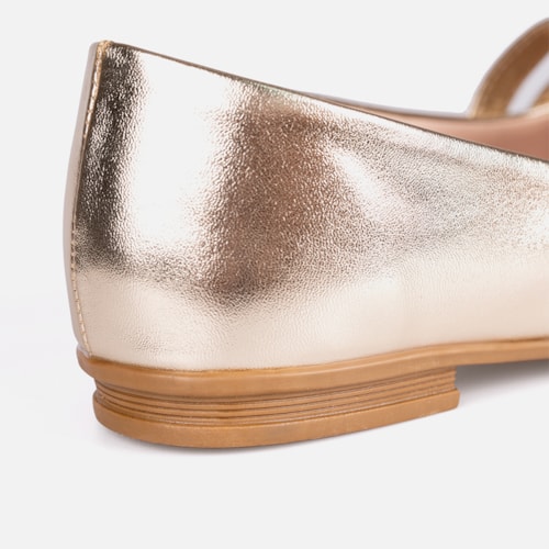 Sapatilha Verniz Dourada Bico Fino Tiras Duplas Fivela Oval Estilo Boho