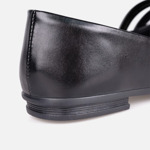 Sapatilha Verniz Preta Bico Fino Tiras Duplas Fivela Oval Estilo Boho