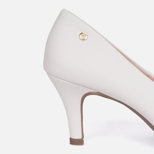 Scarpin Feminino Bico Fino Metalizado Salto Alto Agulha Elegante Off White