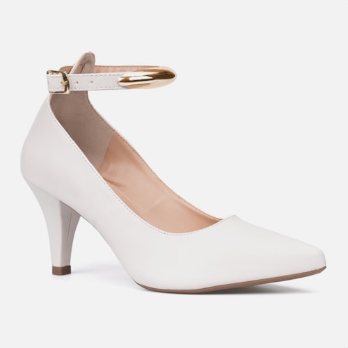 Scarpin Feminino Off White Bico Fino Enfeite Metalizado