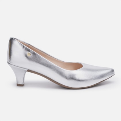 Scarpin Salto Baixo Verniz Bico Fino Prata