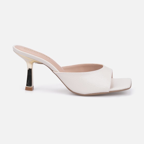 Tamanco Feminino Off White Verniz Molhado Salto Baixo Dourado Bico Quadrado
