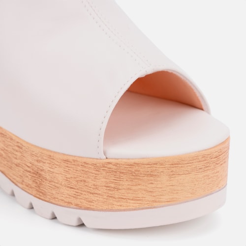 Tamanco Feminino Plataforma Tratorado Clog Madeira Confort Domidona Off White