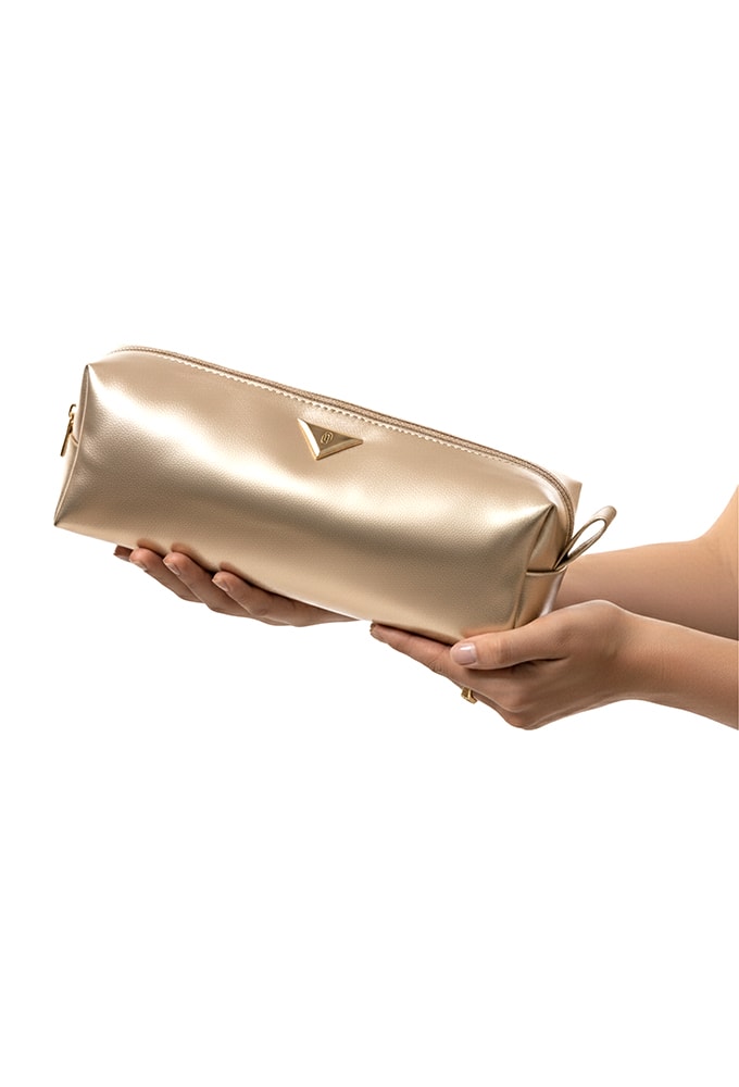 Detalhe do material Napa Sintética Ouro Light da Nécessaire Domidona