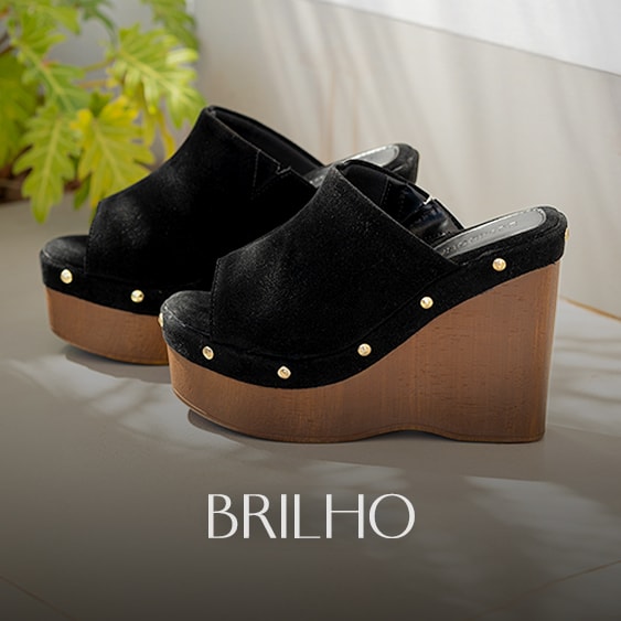 Anabela com tachas salto plataforma de madeira