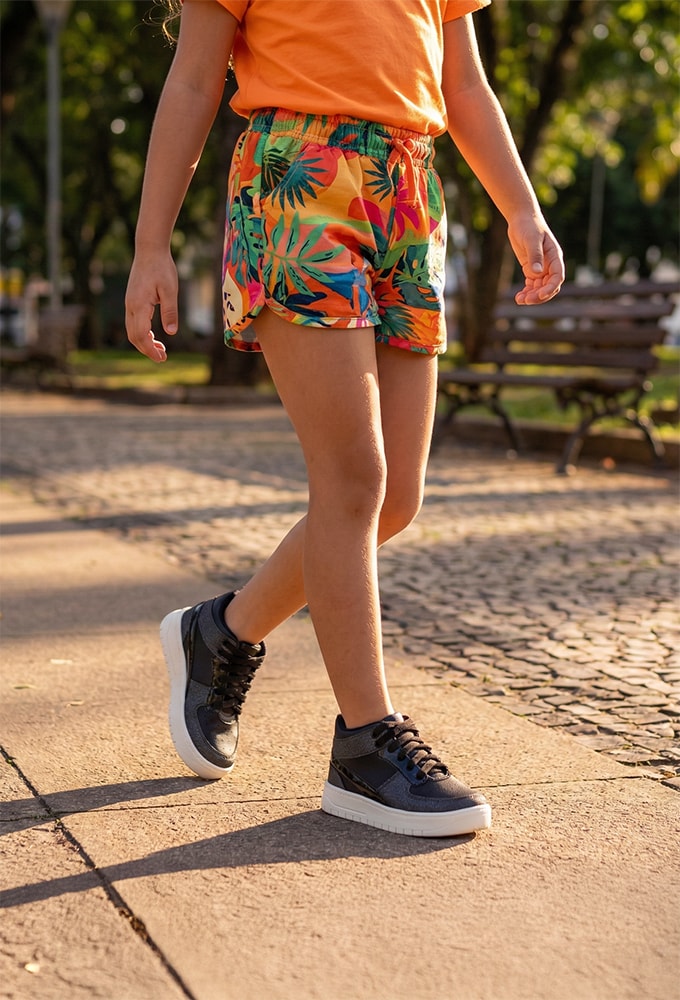 Ideias de looks com tênis infantil feminino preto para o inverno